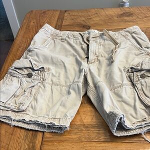 Abercrombie & Fitch Light Beige Cargo Shorts